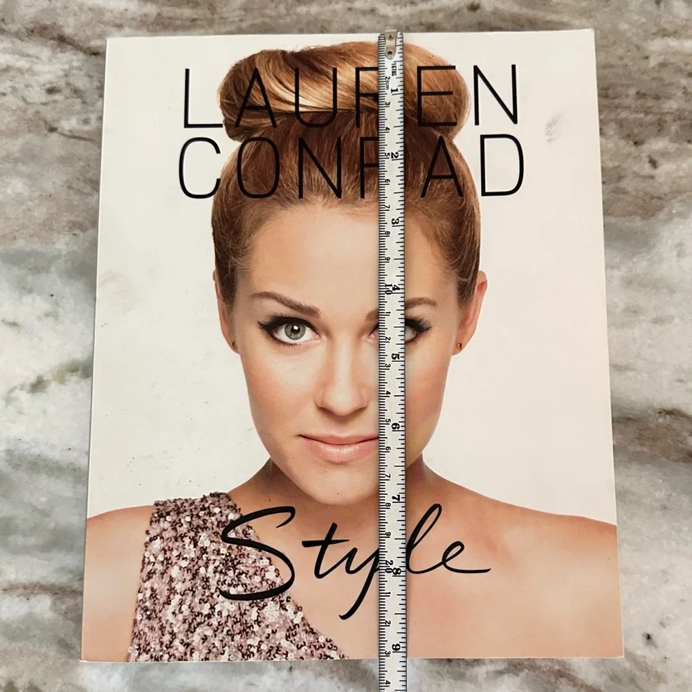 LC Lauren Conrad Style / Fashion Book